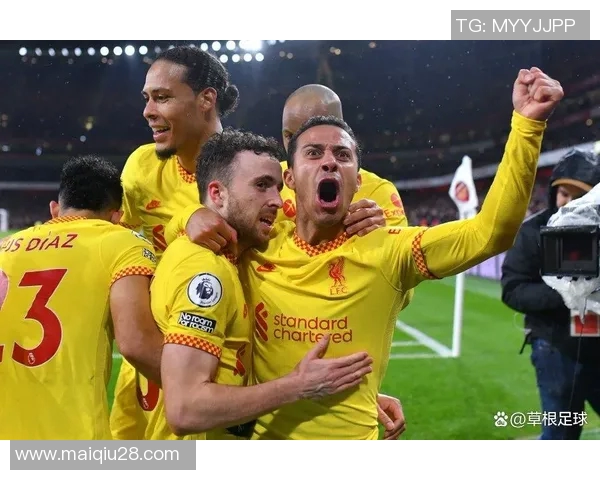 重庆羽毛球队战术表现与欧冠足球数据分析探讨 重庆羽毛球队战术表现与欧冠足球数据分析探讨